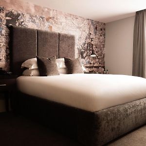 Standard Zimmer mit Kingsize-Bett